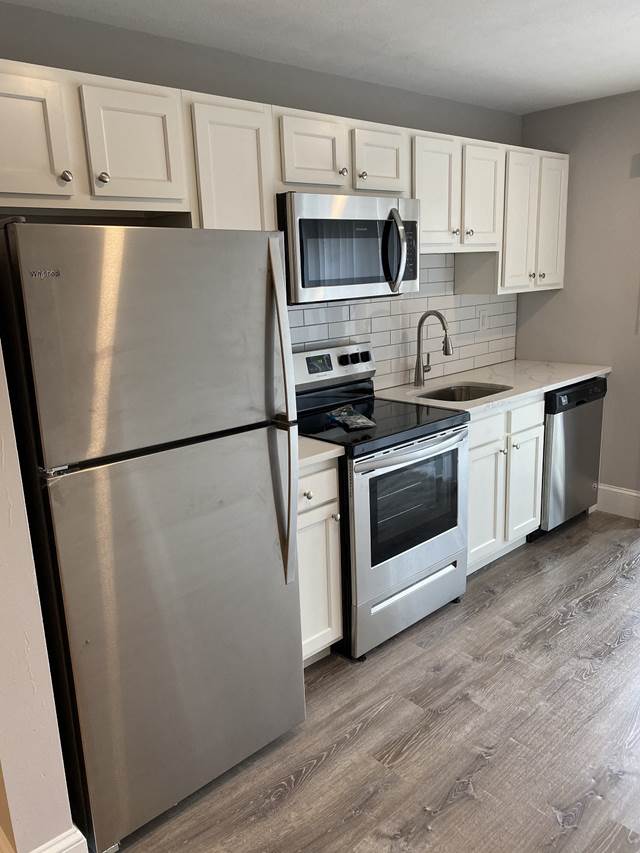 1-bedroom apartment at University Park Apartments in Worcester, MA